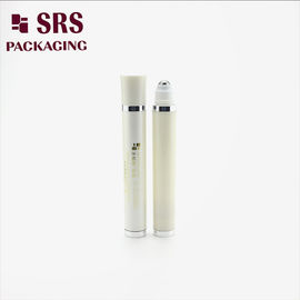 Serum masaj şişesi üzerinde 10 ml beyaz lüks titreşimli rulo boş
